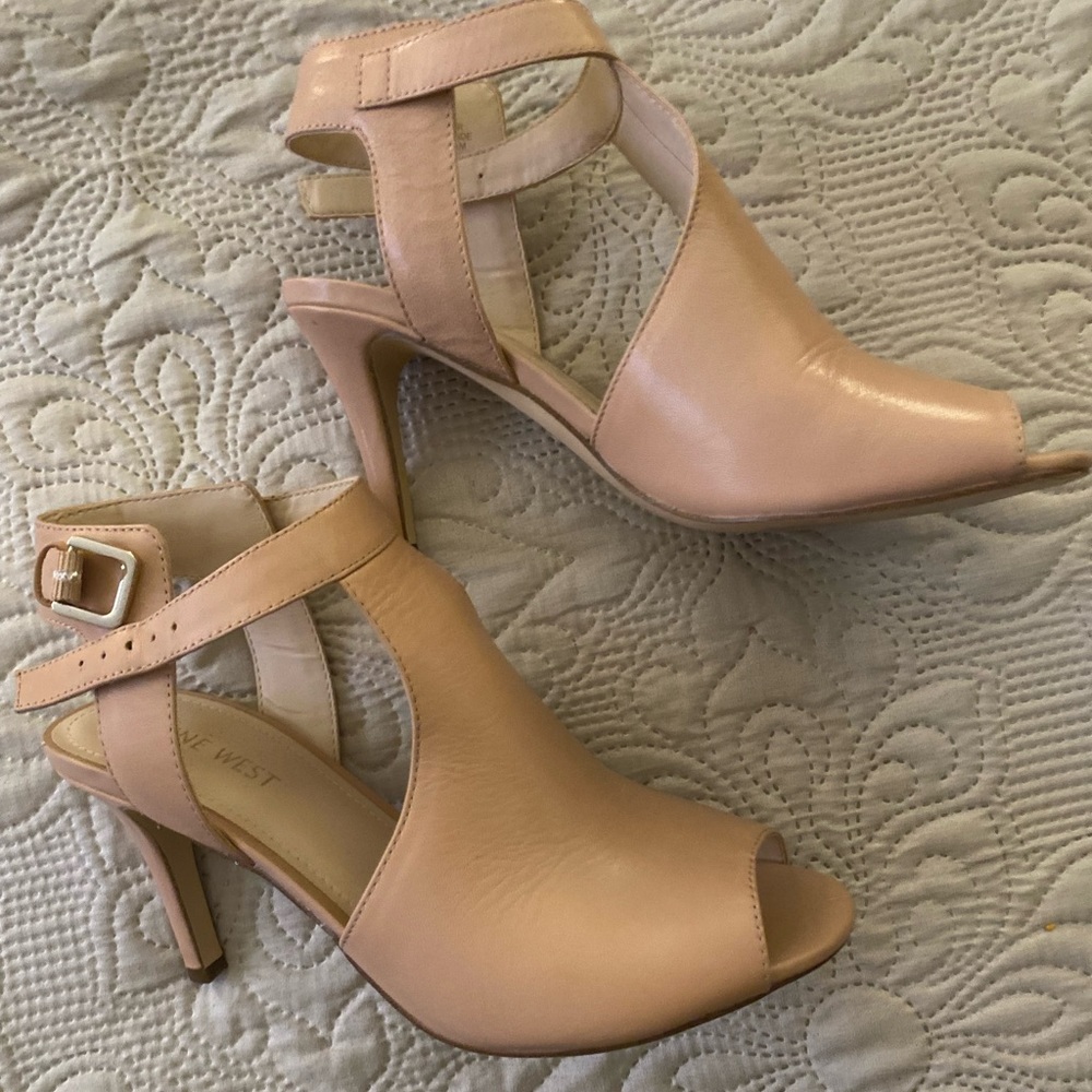 Nine West Leather Open Toe Tan Heels